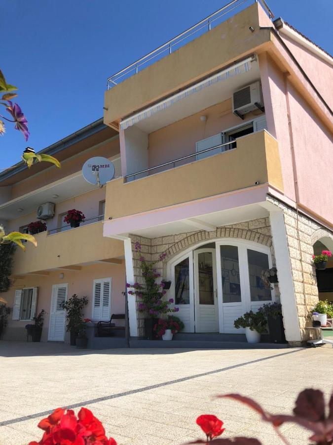 Apartment Nevena Brodarica (Sibenik-Knin)